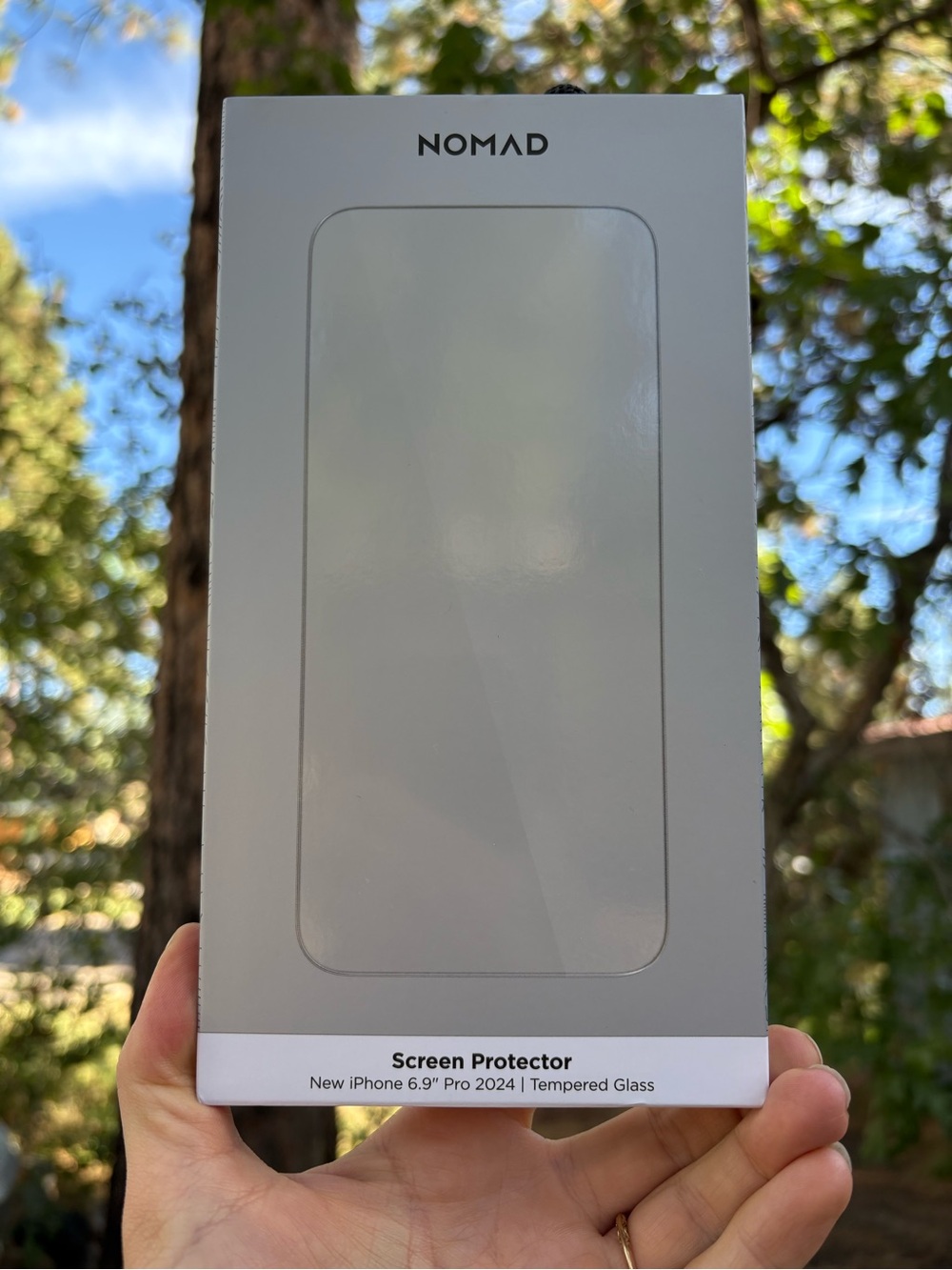 Nomad Rugged Case - Olive- Screen Protector Included - Picture 3 of 4
